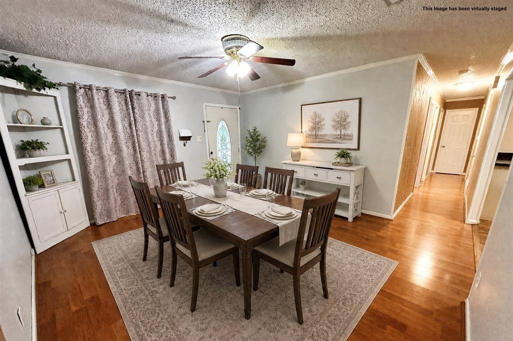 303 N Caesar Street, Ennis, TX 75119