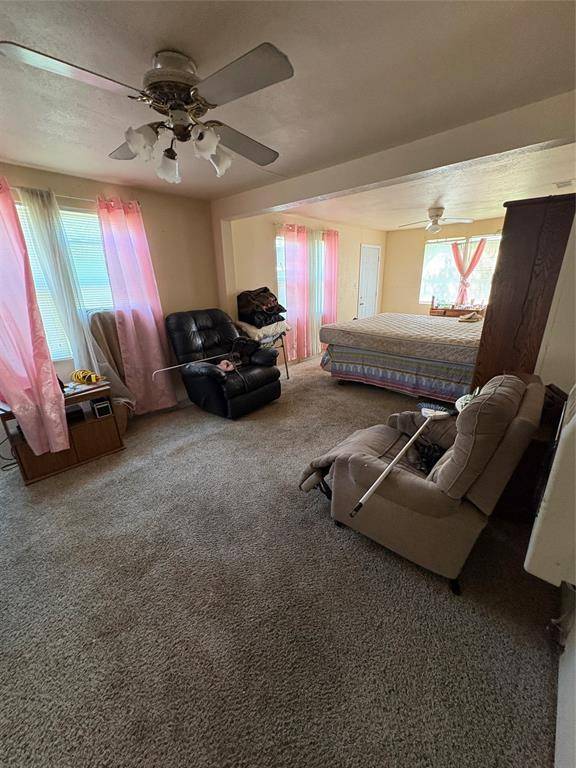 2564 High Crest Avenue, Fort Worth, TX 76111
