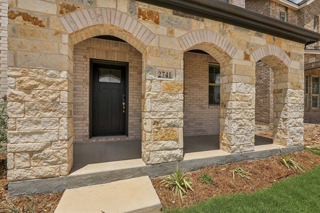 2741 Kobuk Drive, Corinth, TX 76210