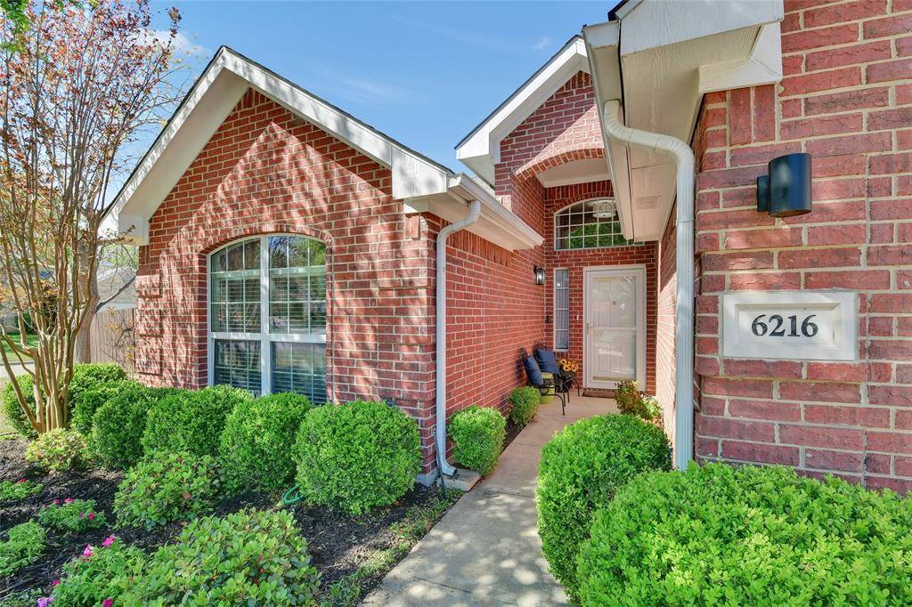6216 Gillispie Drive, Fort Worth, TX 76132