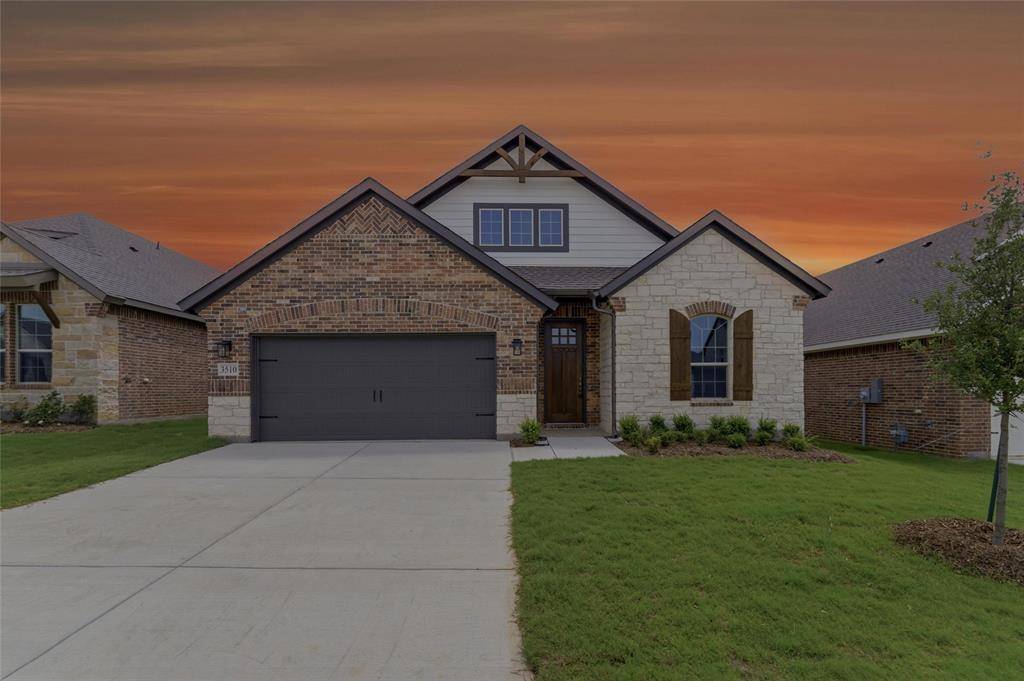 3510 Helena Street, Gainesville, TX 76240
