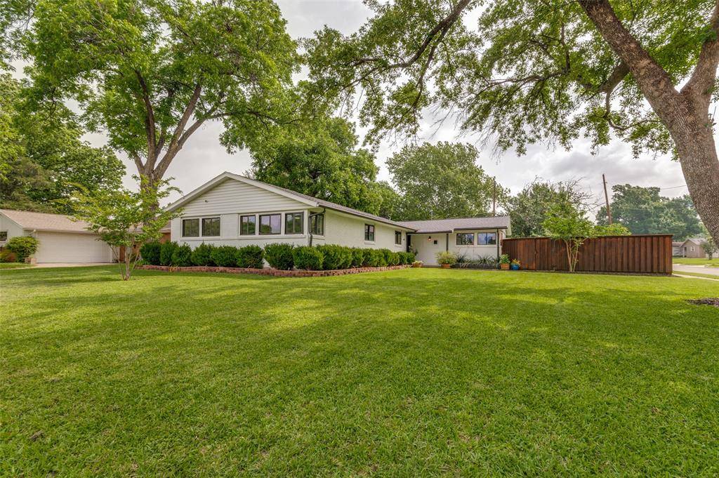 3581 Woodleigh Drive, Dallas, TX 75229