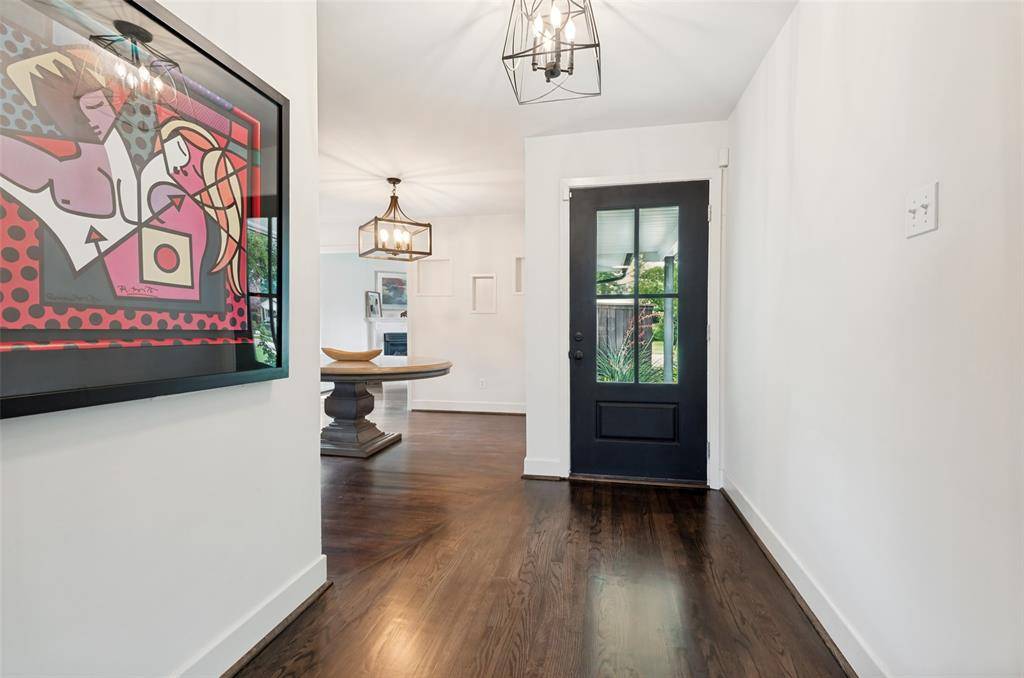 3581 Woodleigh Drive, Dallas, TX 75229