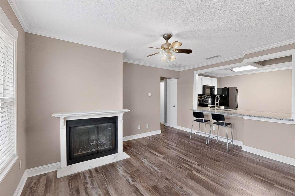 2200 E Trinity Mills Road #616, Carrollton, TX 75006