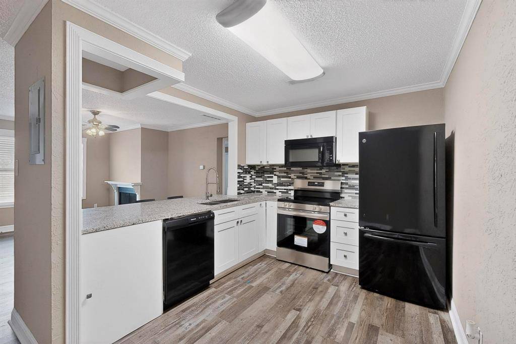 2200 E Trinity Mills Road #616, Carrollton, TX 75006