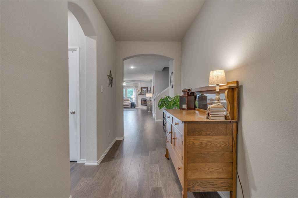 4621 Mill Falls Drive, Fort Worth, TX 76036