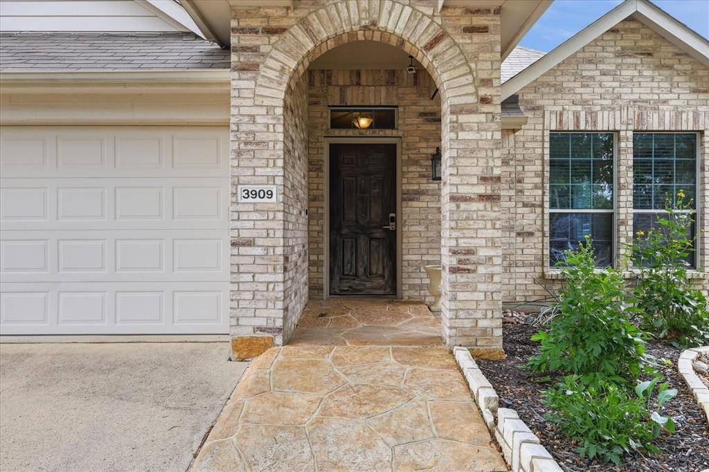 3909 Cliffside Drive, Denton, TX 76208
