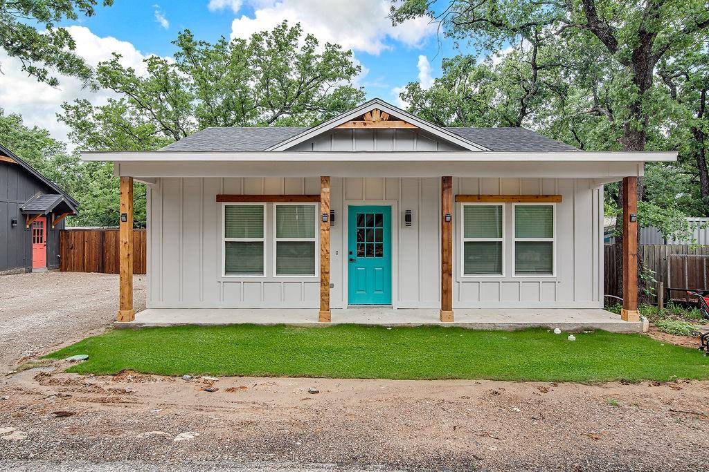 91 Live Oak Street, Alvarado, TX 76009