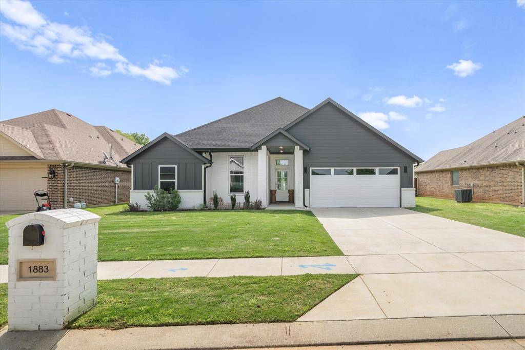 1883 Meadowview, Canton, TX 75103