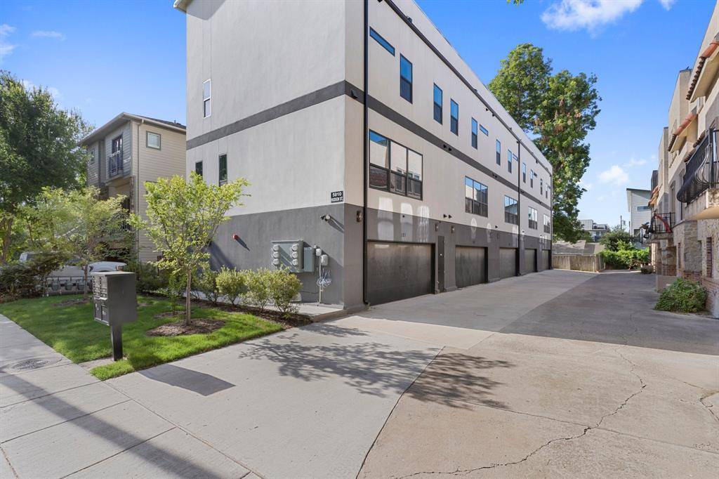 5810 Hudson Street, Dallas, TX 75206