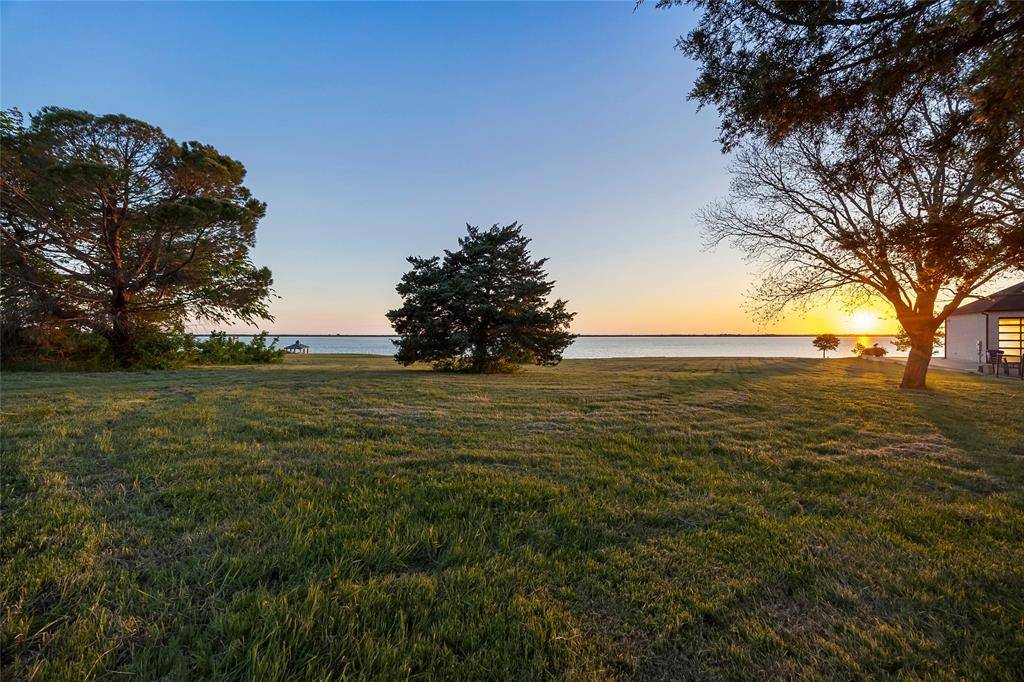 1534 Hubbard Drive, Heath, TX 75032