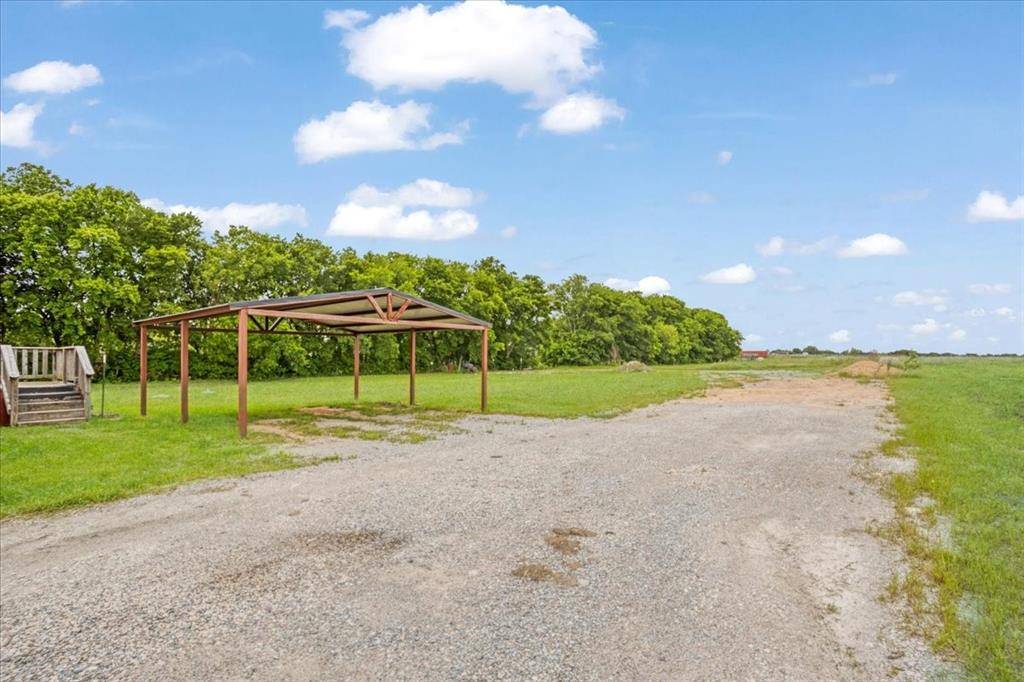 8791 County Road 1143, Celeste, TX 75423