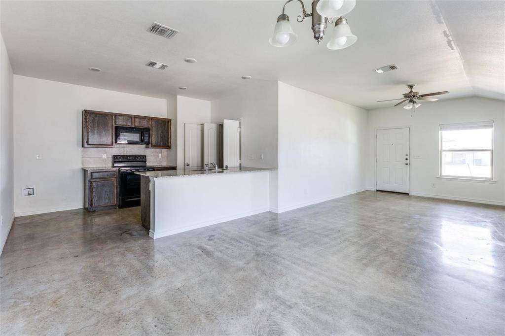 6011 Amelia Earhart Boulevard #B, Killeen, TX 76543