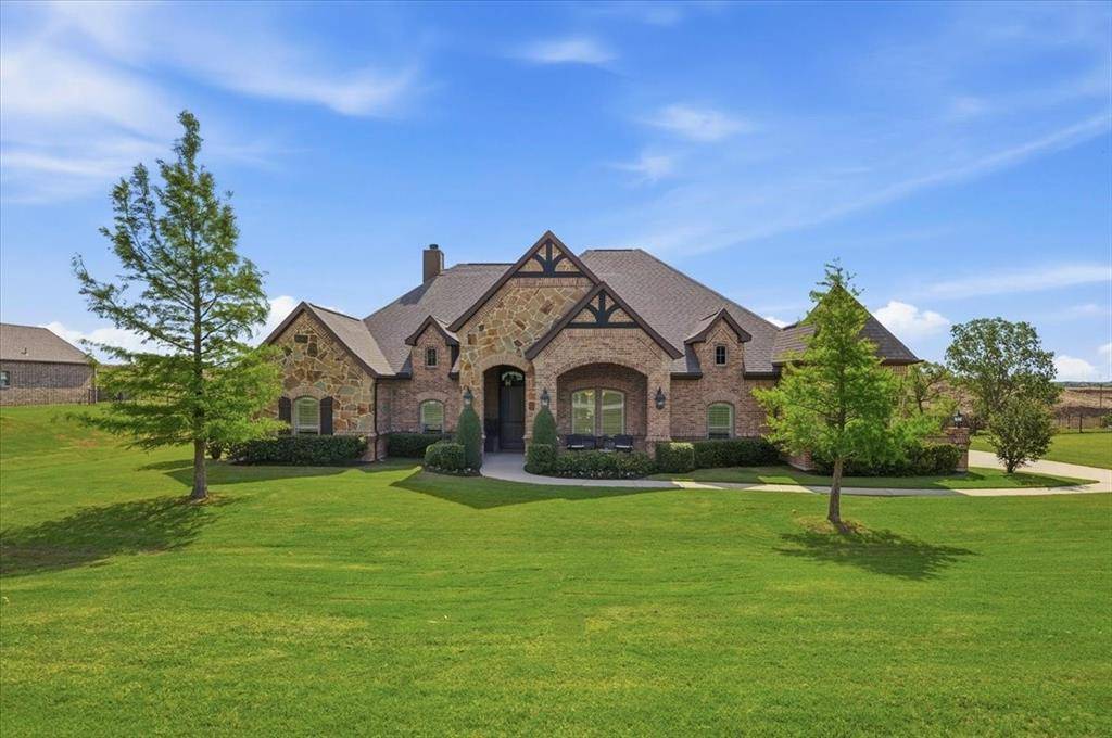 10700 San Simeon Lane, Fort Worth, TX 76179