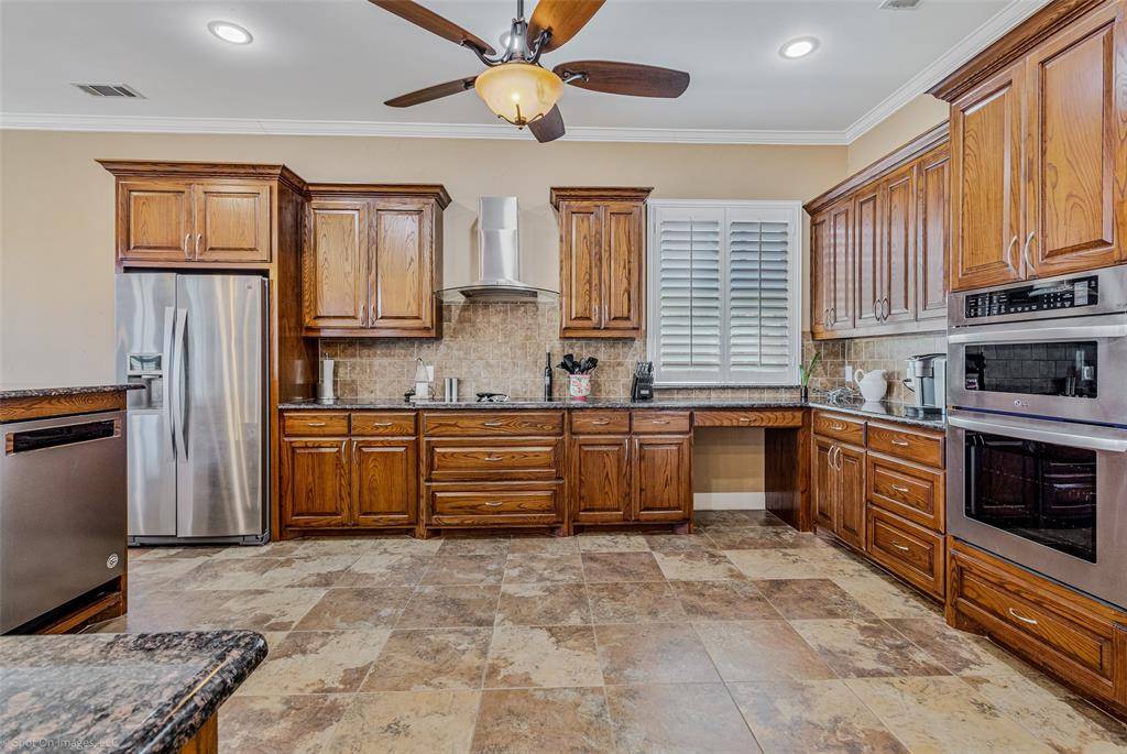 3010 Lakeside Drive, Rockwall, TX 75087