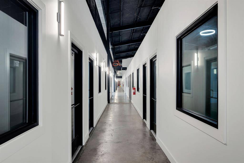 301 W Main Street #176, Midlothian, TX 76065