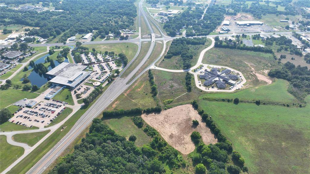 111 Commons Drive, Athens, TX 75751