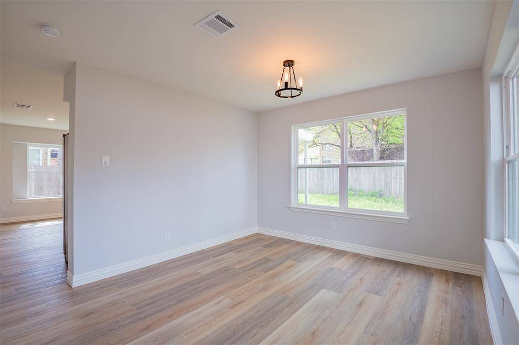 2318 Bennington Drive, Arlington, TX 76018