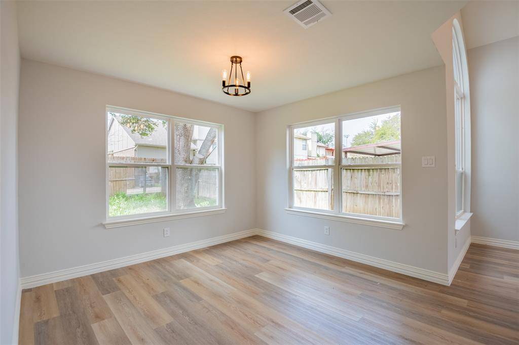 2318 Bennington Drive, Arlington, TX 76018