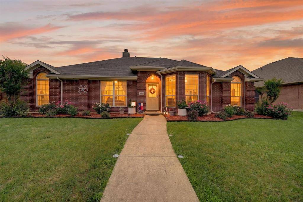 4210 Pointe Loma Drive, Rowlett, TX 75088