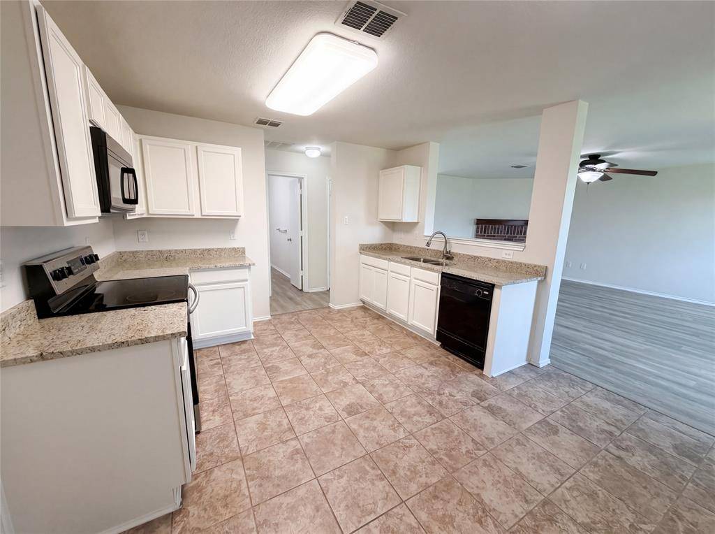 2904 Lake Vista Drive, Wylie, TX 75098