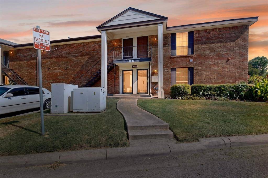 4028 Ridglea Country Club Drive #804, Fort Worth, TX 76126