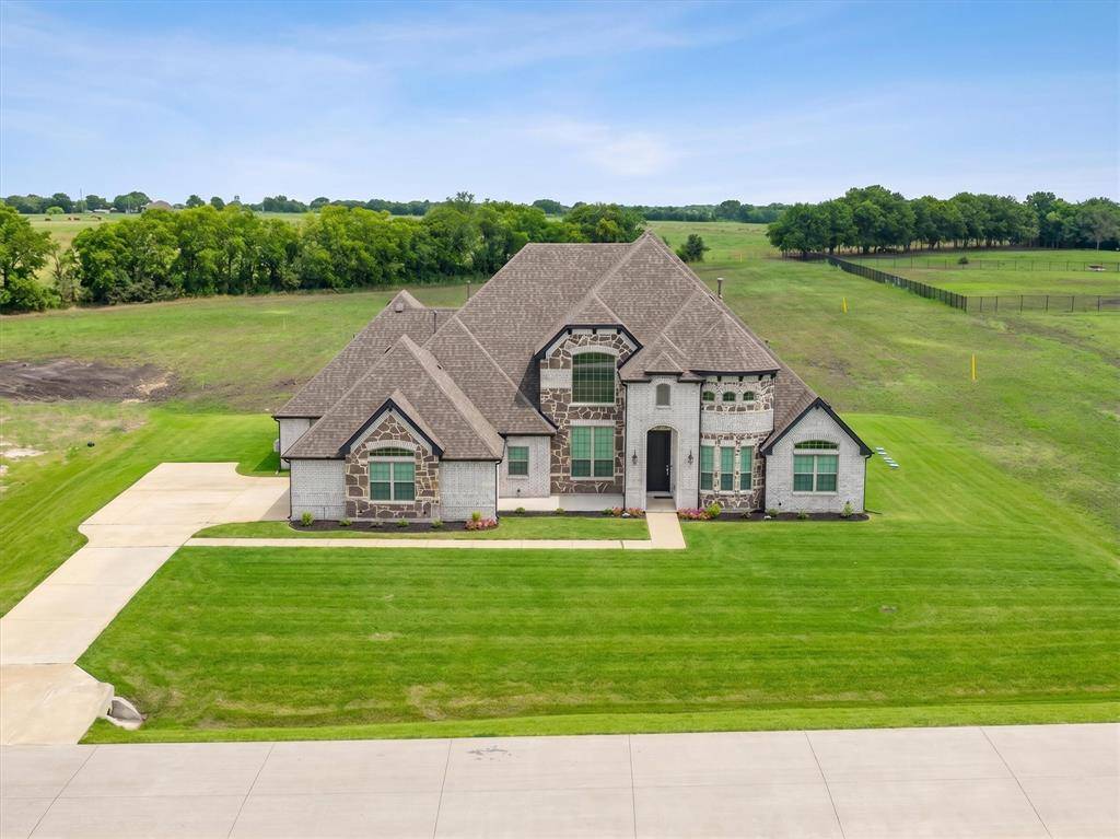 312 Ledstone Court, Rockwall, TX 75032