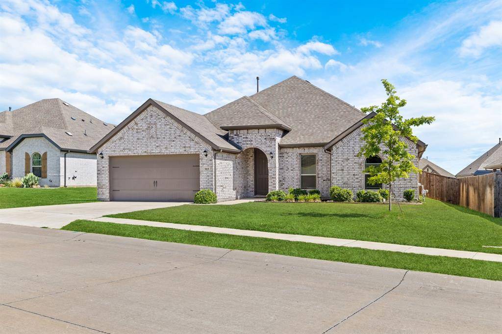 915 Timber Ridge Drive, Justin, TX 76247