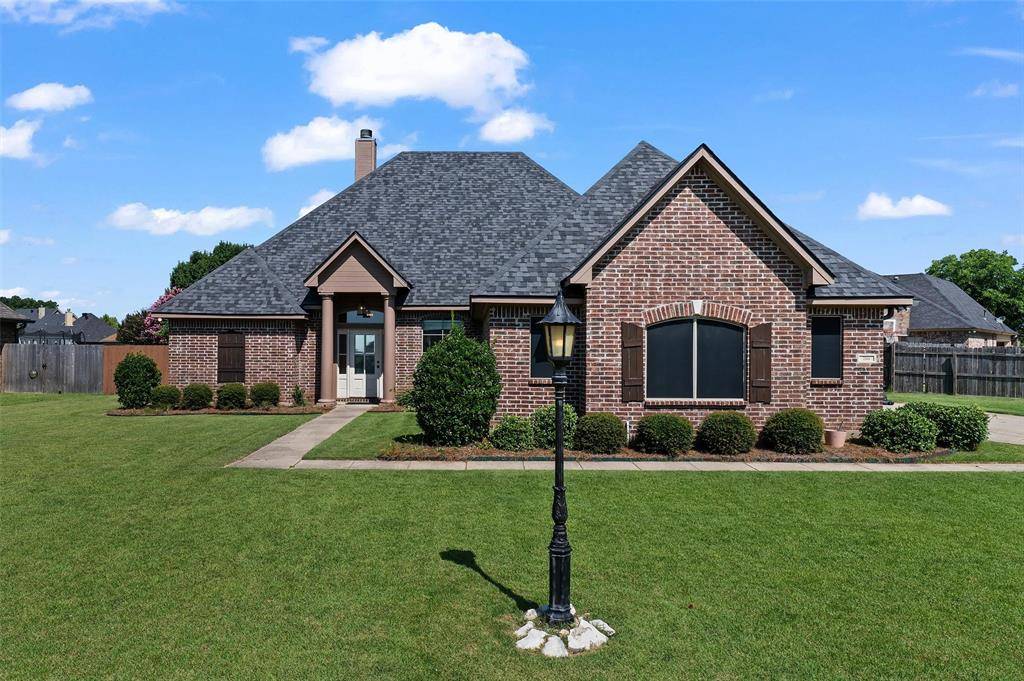 206 Cherry Blossom Lane, Benton, LA 71006