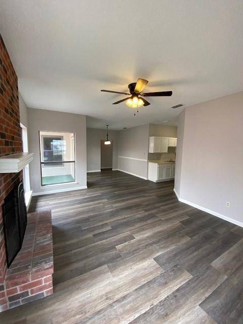 805 Melville Drive, Arlington, TX 76015