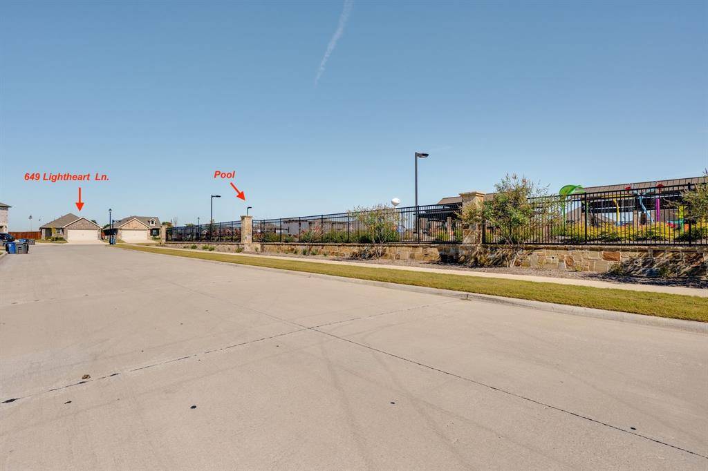 649 Lightheart Lane, Lavon, TX 75166