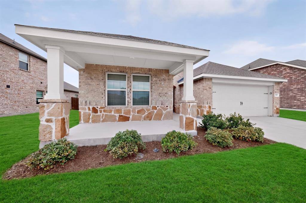 212 Goldfinch Drive, Caddo Mills, TX 75135