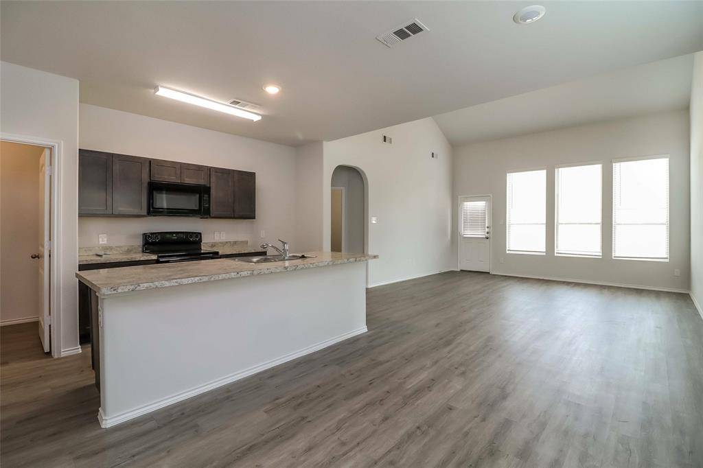 8232 Camellia Tree, Fort Worth, TX 76123