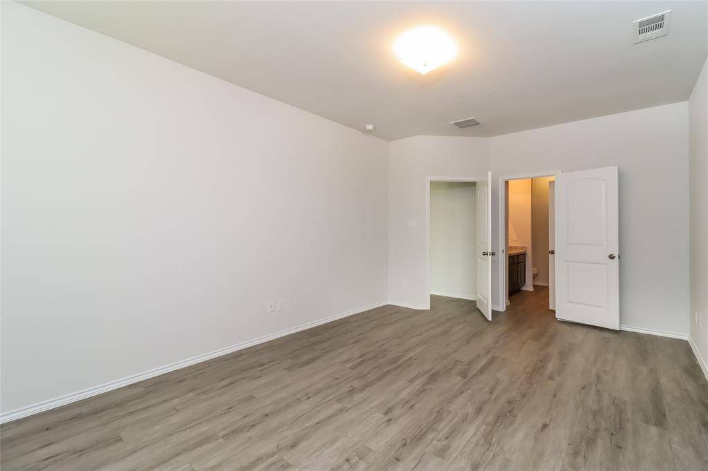 8344 Yaupon Holly Trail, Fort Worth, TX 76123