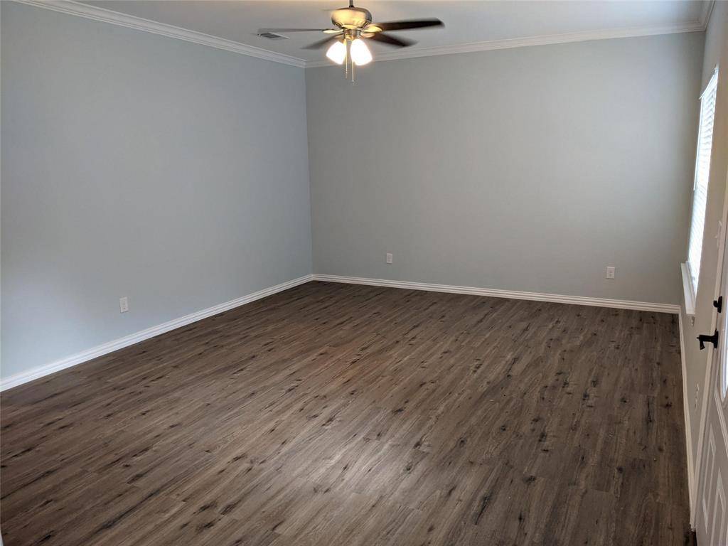 1411 S Walnut Street, Sherman, TX 75090