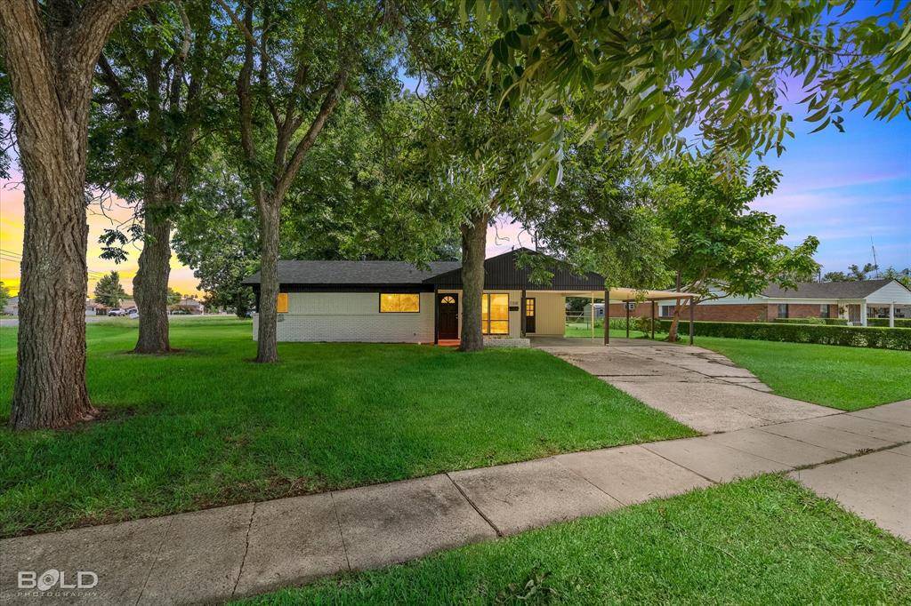 3308 Black Lake Circle, Bossier City, LA 71112