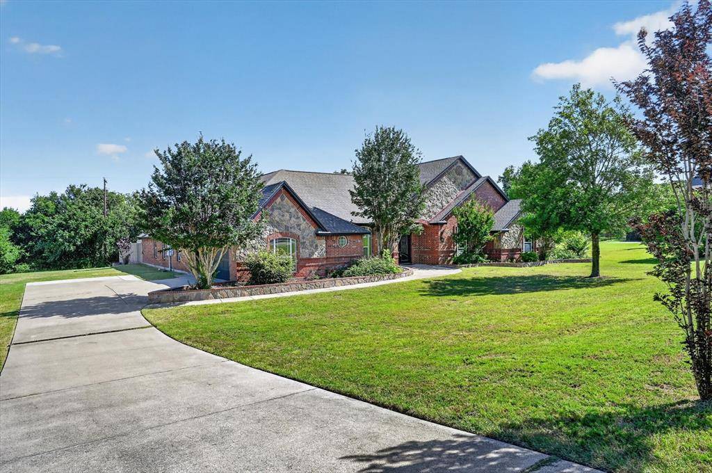 308 W Aurora Vista Trail, Aurora, TX 76078