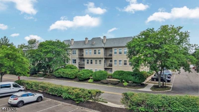 409 Brittany Dr #409, Wayne Twp., NJ 07470