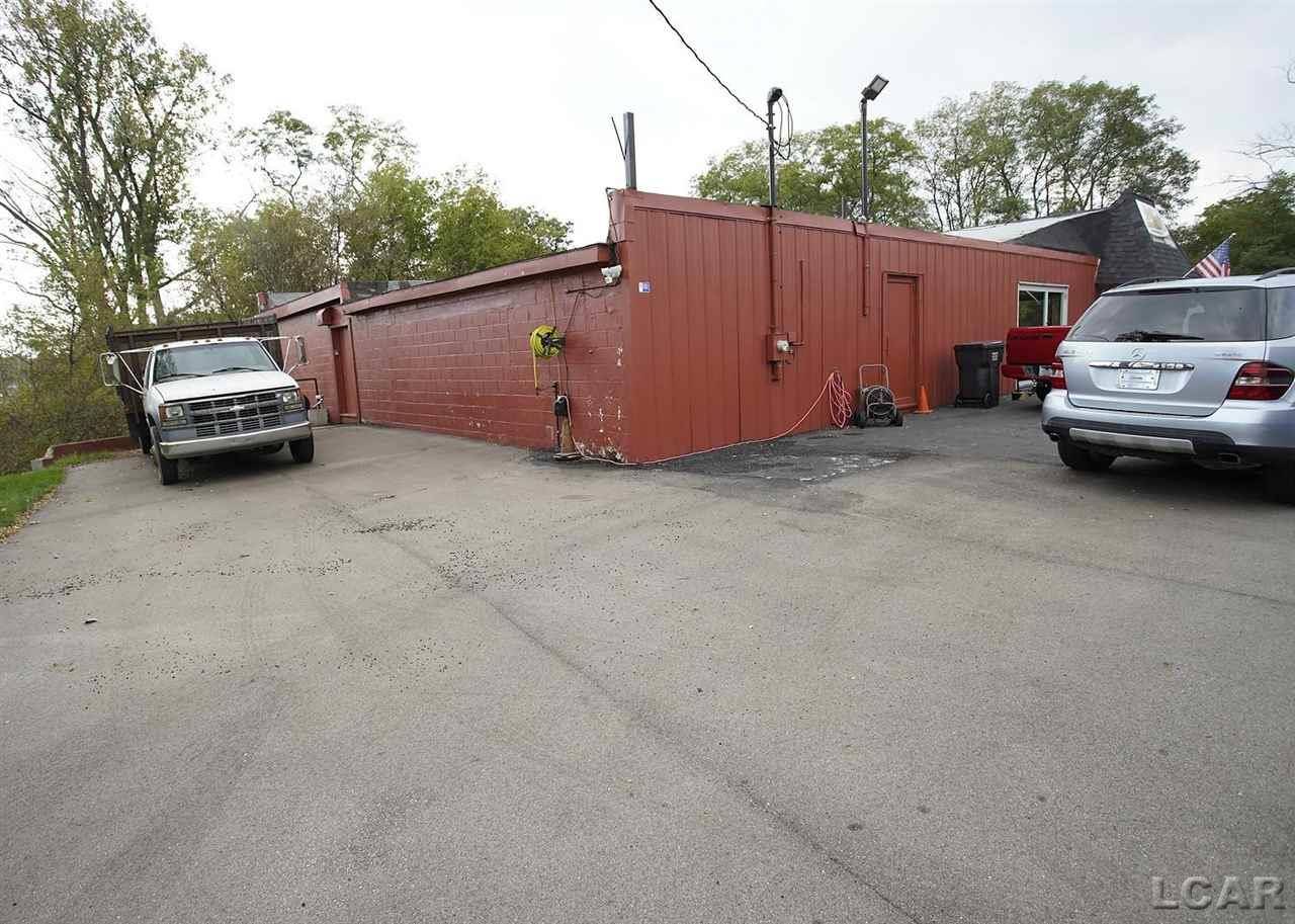 9947 Brooklyn RD, Columbia Twp, MI 49230