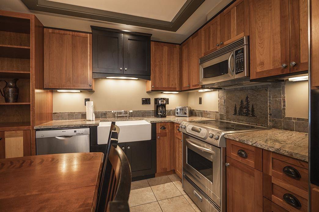 2035 N US-31 N, East Bay Twp, MI 49686
