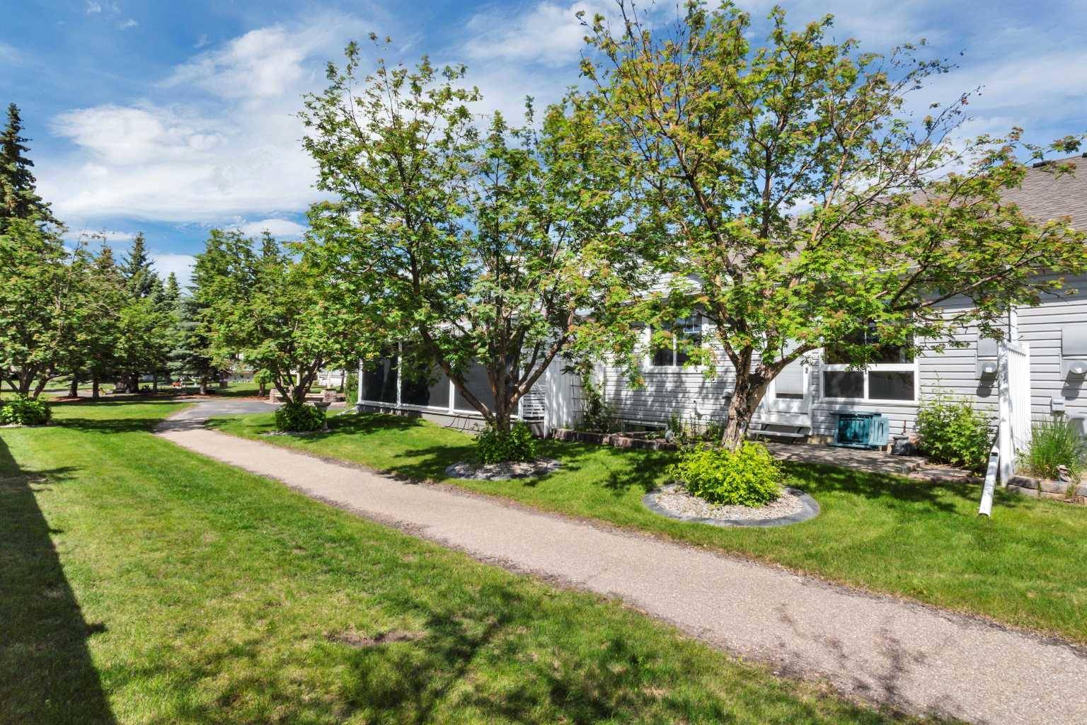 6 Jenkins DR, Red Deer, AB T4P 3X1