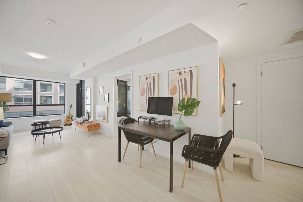 33 Frederick Todd WAY #303, Toronto C11, ON M4G 0C9