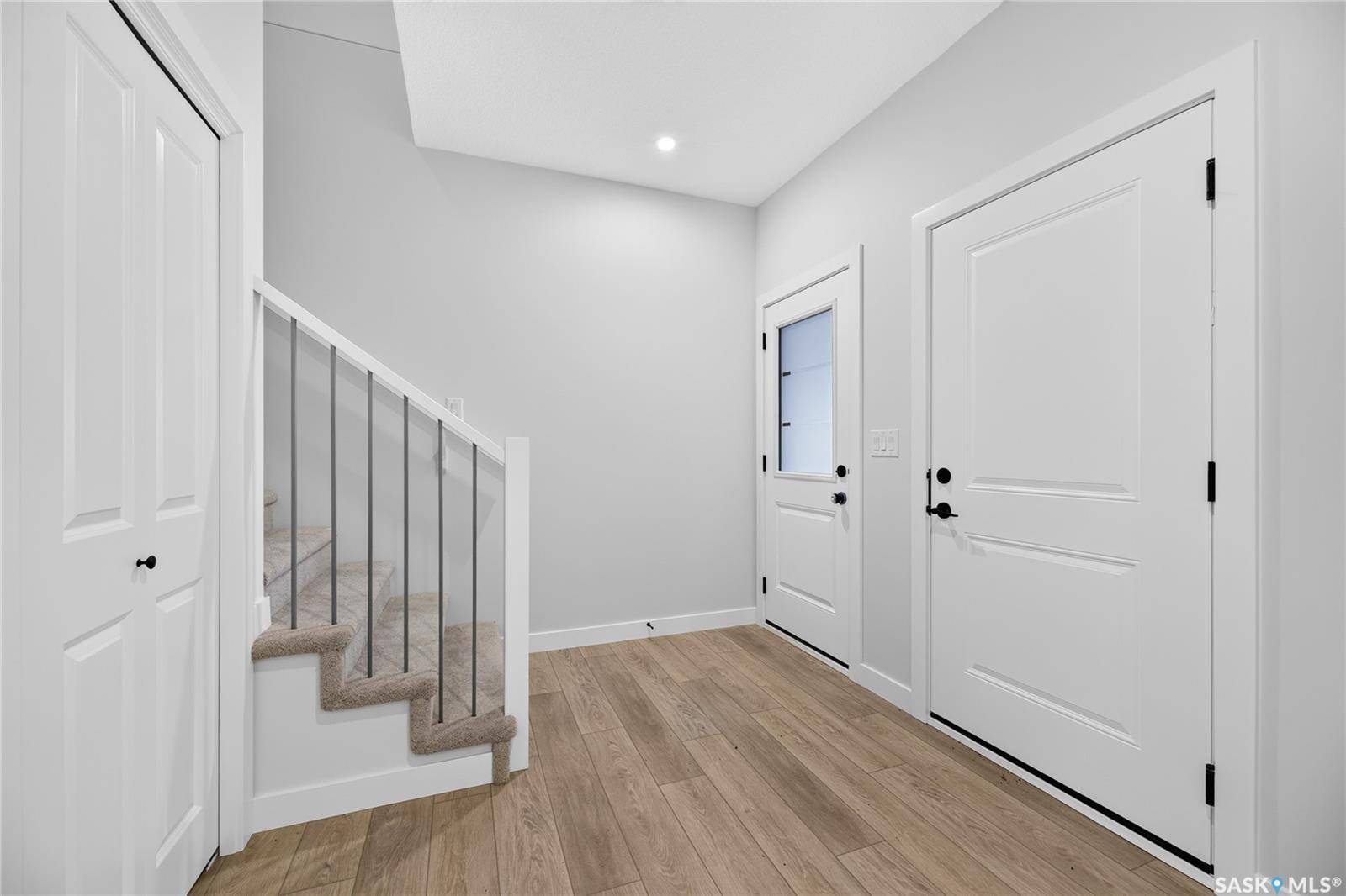 830 Brighton BOULEVARD #6, Saskatoon, SK S7V 2A8