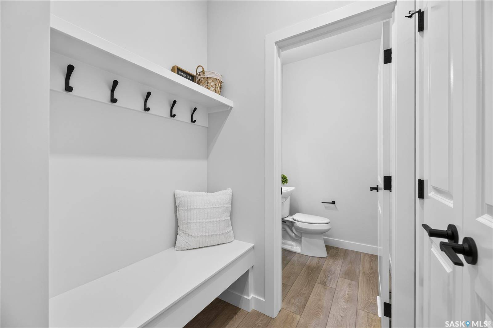 830 Brighton BOULEVARD #6, Saskatoon, SK S7V 2A8