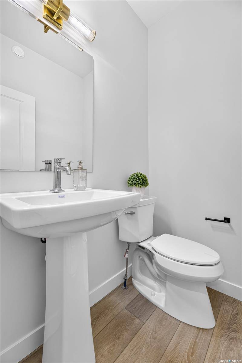 830 Brighton BOULEVARD #6, Saskatoon, SK S7V 2A8