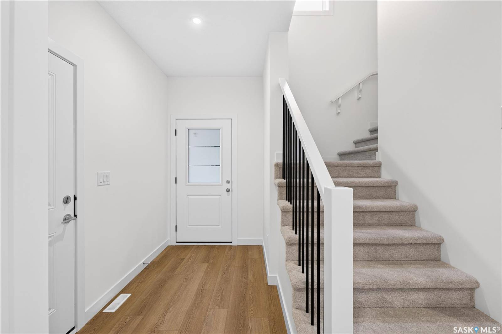 830 Brighton BOULEVARD #8, Saskatoon, SK S7V 2A8
