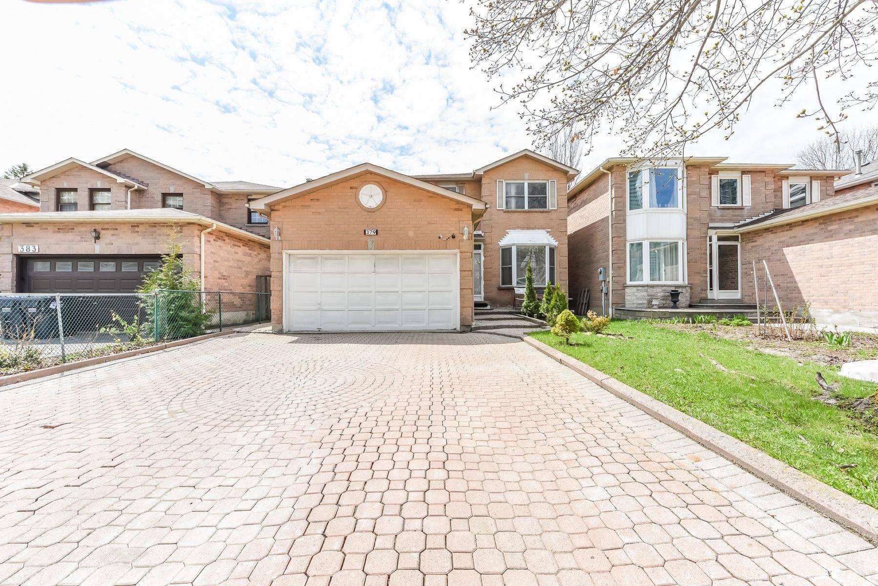 379 Wallenberg CRES, Mississauga, ON L5B 3N1
