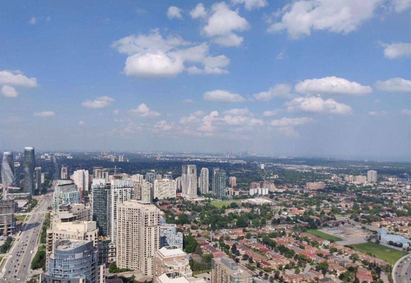3900 Confederation Pkwy #5612, Mississauga, ON L5B 0M3