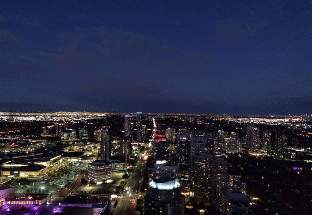 3900 Confederation Pkwy #5612, Mississauga, ON L5B 0M3