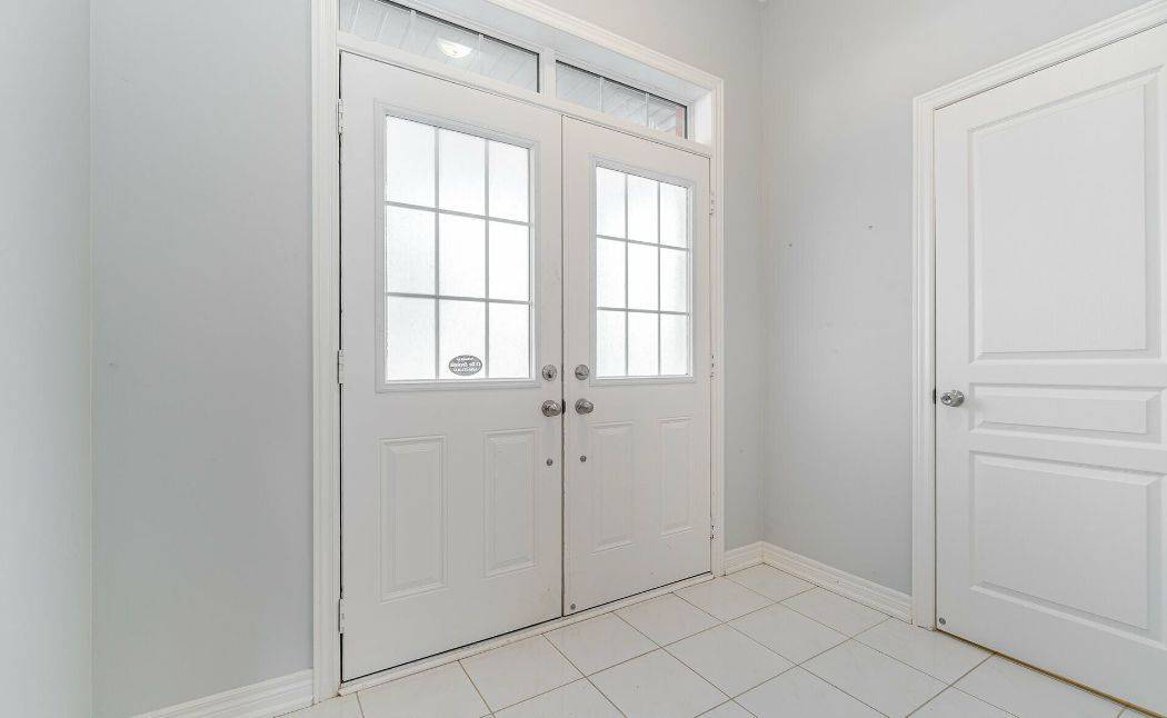 9 Humberstone CRES, Brampton, ON L7A 4C3